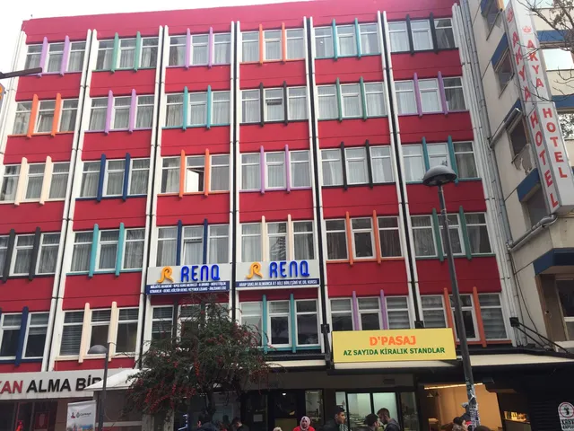 RENQ Hotel