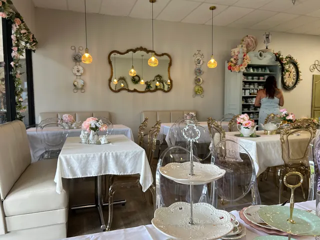 Le Petit Pastry & Tea