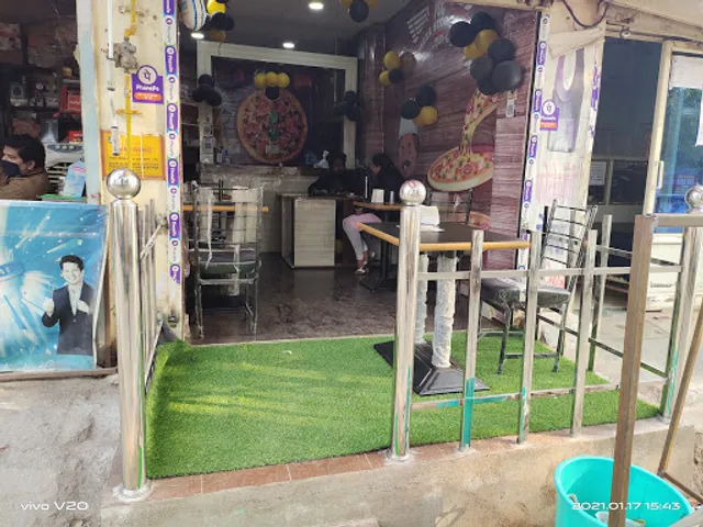 Pizza stop cafe