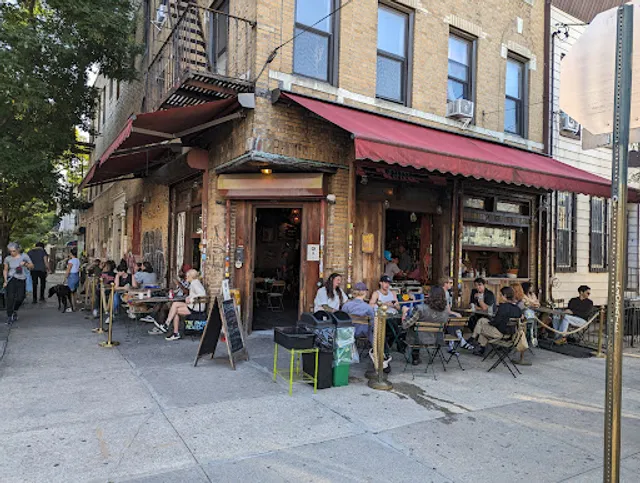 Pearl's Social & Billy Club