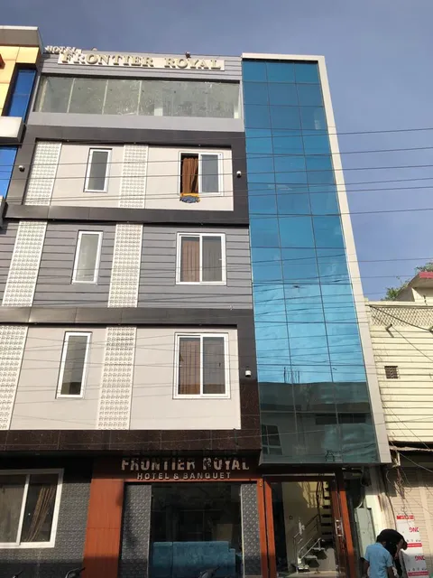 Hotel Frontier Royal & Banquet