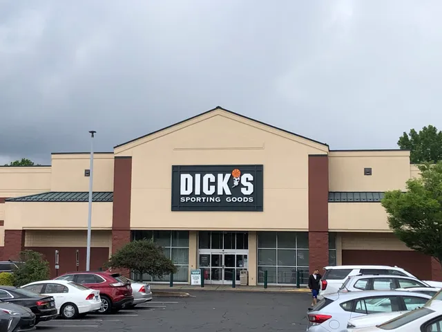 DICK'S Sporting Goods