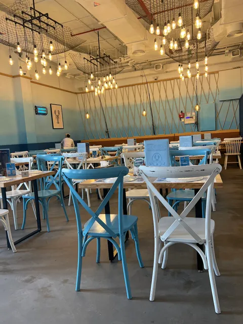 مطعم فسفور قدورة للمأكولات البحرية - Phsphorus Kadoura Seafood Restaurant