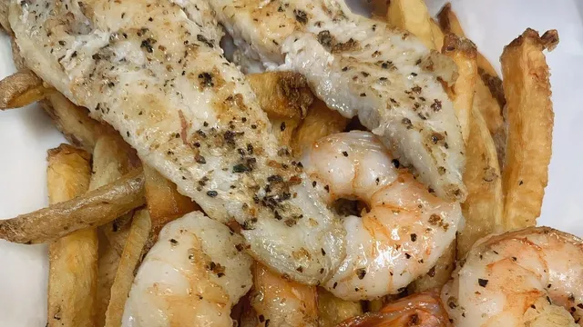 Surf's Up Maywood Chicken & Fish