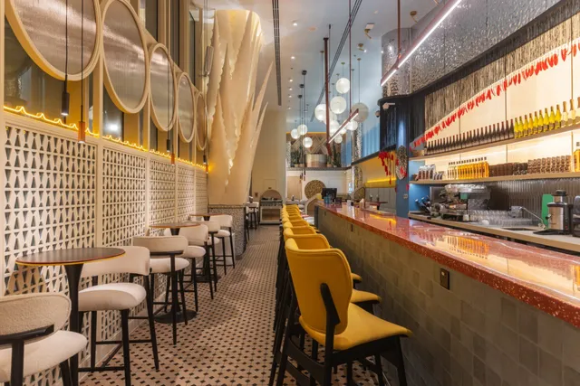 ALOE BAR, Emaar Beachfront, Dubai Harbour