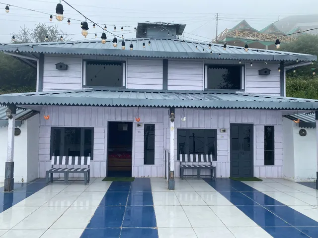 Saanjh By Barbet resort & Cafe