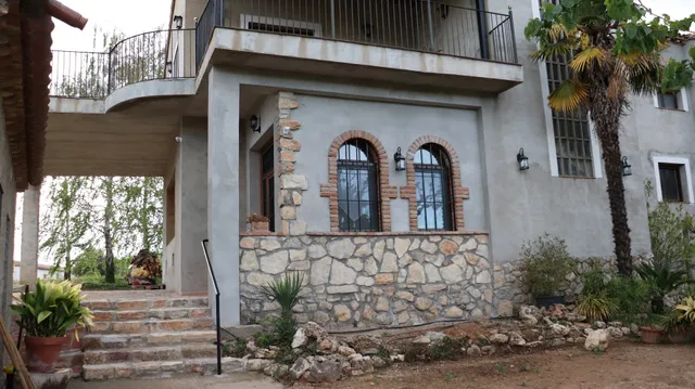 Allotjaments Masia Esplanes | LO MAS