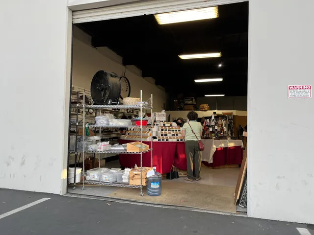 A-Z Crystal Shop & Findings Tool Supply