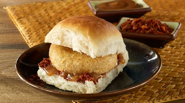 Goli Vada Pav No.1