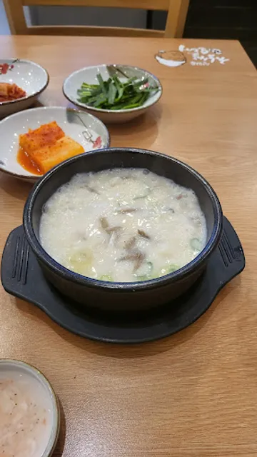 신의주찹쌀순대 정발산역점