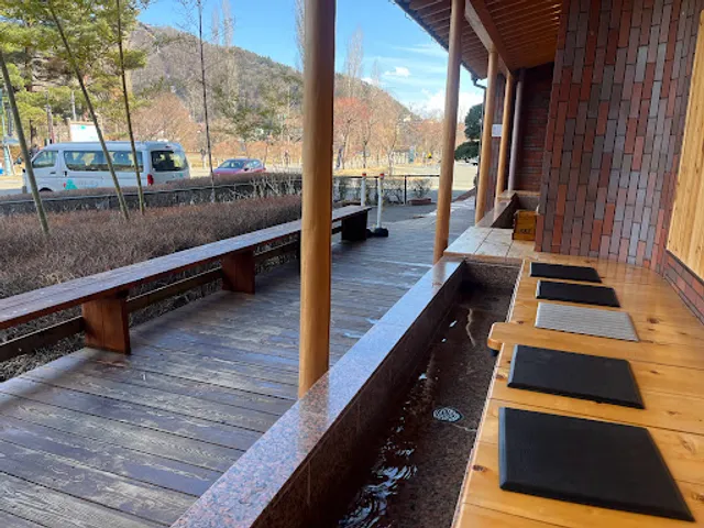 富士河口湖温泉郷 四季の宿 富士山 足湯