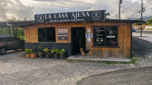 La casa Ajena
