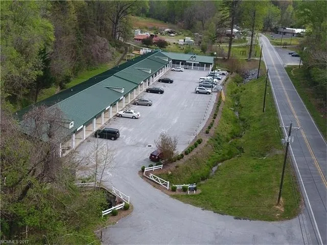 Valley Plaza Office and Retail Shops