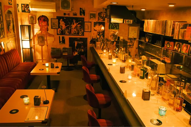 ミュージックバー レコーズ