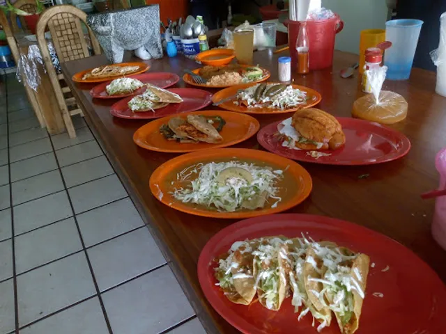 Gorditas y comida corrida