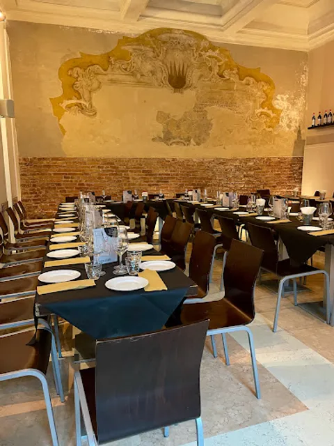 Streat - Taglieri e Bicchieri Ferrara