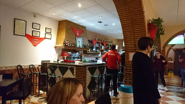 Cafe Bar Los Chiveros