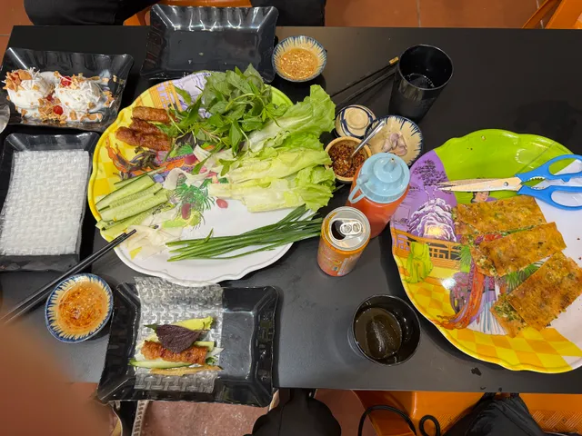 Nem Nướng Gia Truyền Hà Tốt (cơ sở 2) Vietnamese Traditional Grilled Spring Rolls Shop