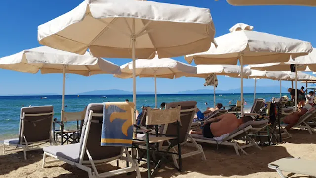 Paradisio Beach Bar - Restaurant