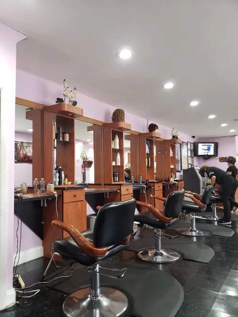 Luisiany's Dominican Salon