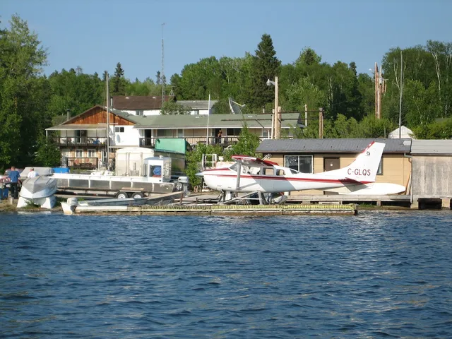 Angell's Motel & Cabins