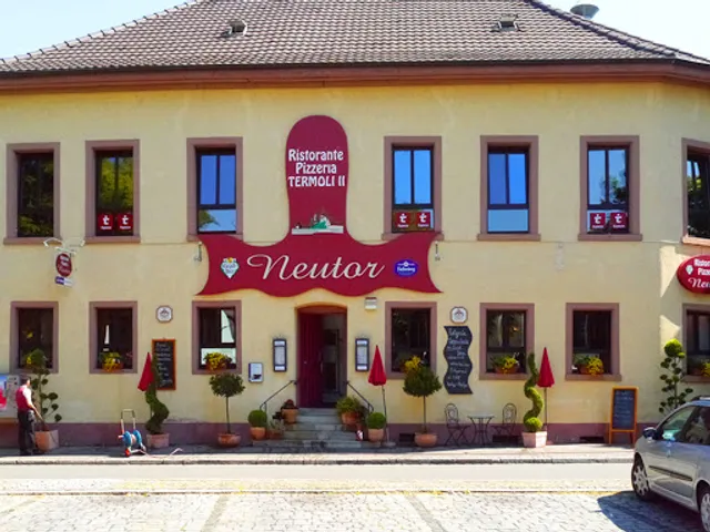 Ristorante Con Pizzeria Neutor
