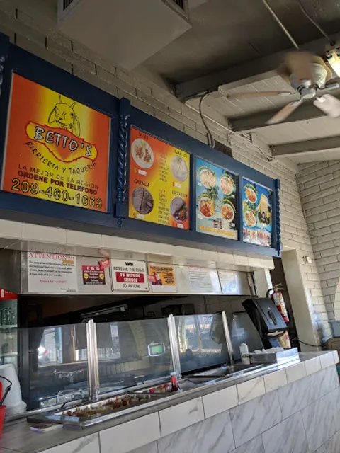 Betto's Birreria, Taqueria & Mariscos