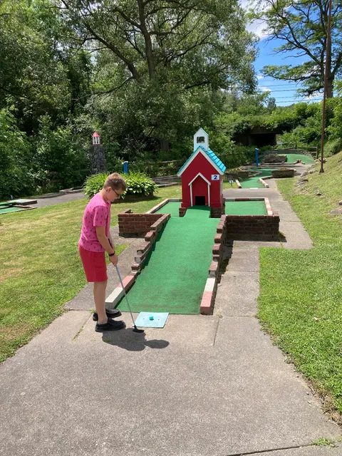 Gifford's Miniature Golf