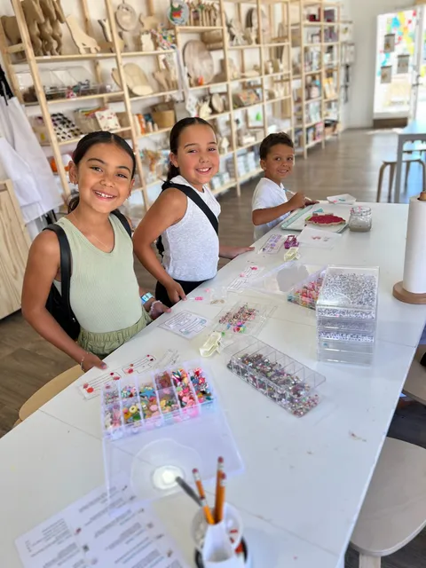 Craft and Create: A DIY Lounge by Art Spot