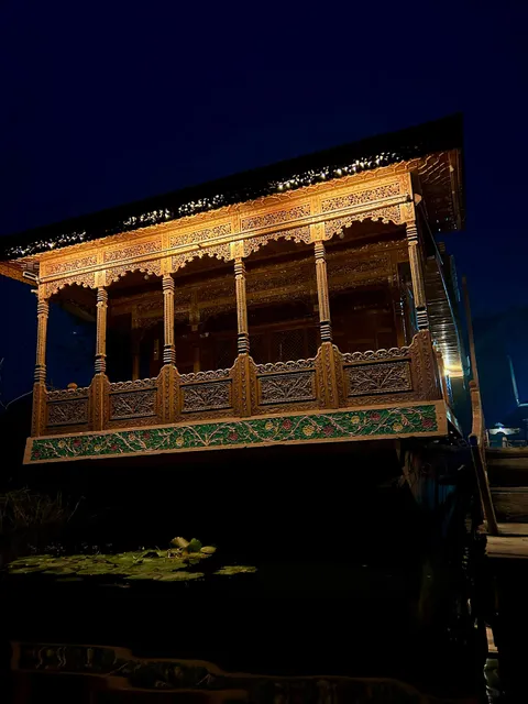 New Peony Houseboats