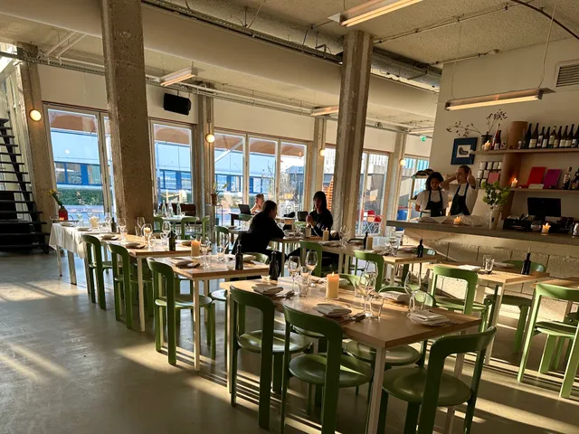 Cafe Restaurant Metro