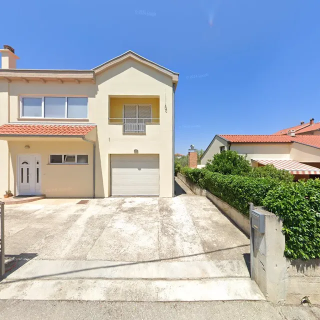 Wrong name and address. The house is 3A petanija and its not an apartment.