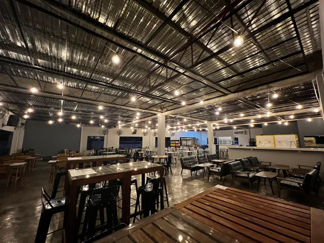 Classic Food Street (Kepong) 经典美食街（甲洞）