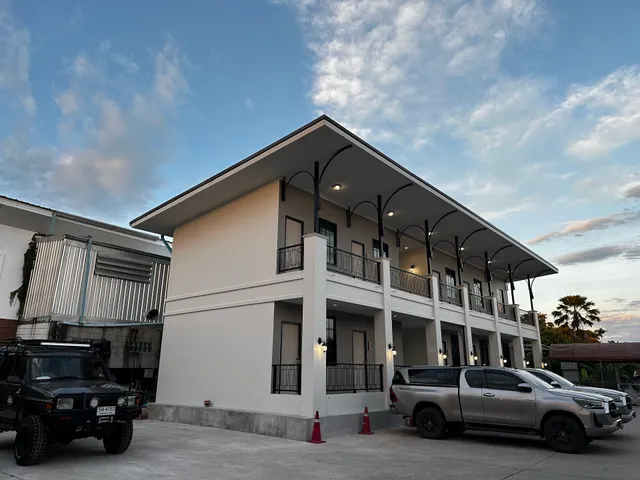 REST TIME HOTEL NONGKHAI