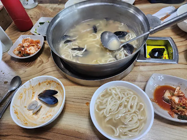 Guemgang Seafood Noodle