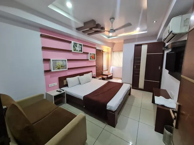 Hotel Kalinga Lake View