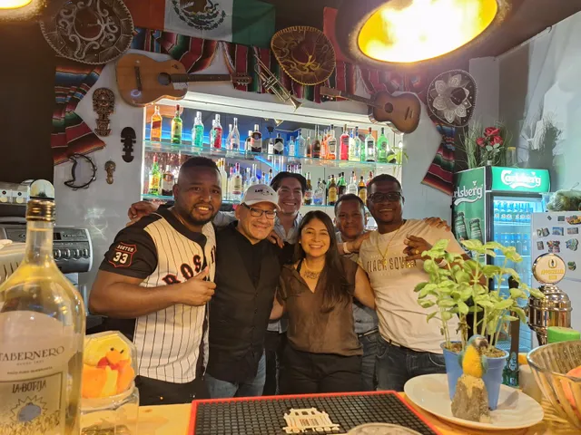 El Cevichero Pisco Bar