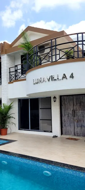 LUNA VILLA