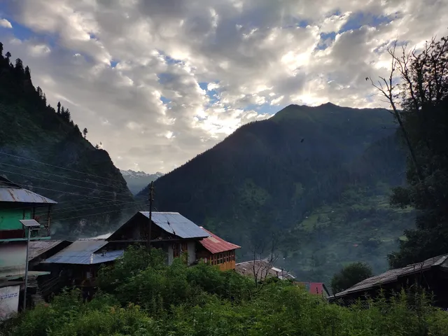 Malana River Side cafe