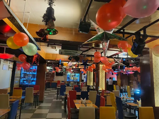 Silver Screen Bar cum Restaurant Tollygunge
