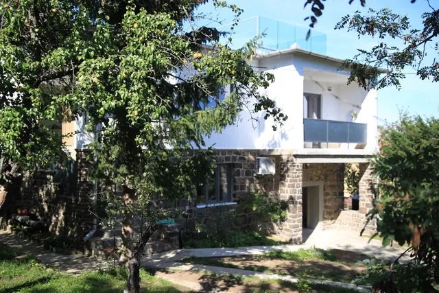 Almás Tanya Vendégház