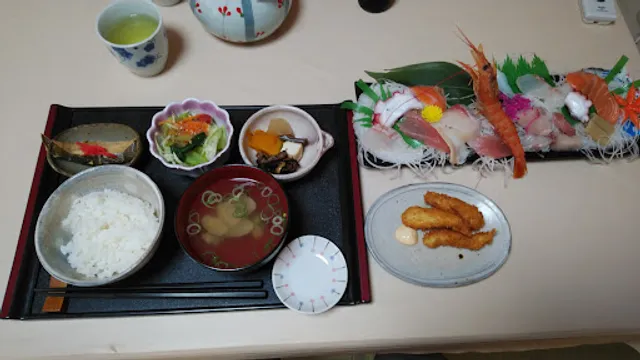 やまた家 駅前店