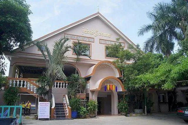 Royal Princess Hotel