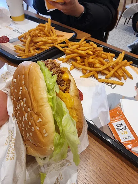 맘스터치 의왕고천점