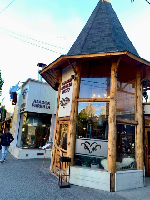 Restaurante Asador "MERINO-Fuegos de Patagonia"