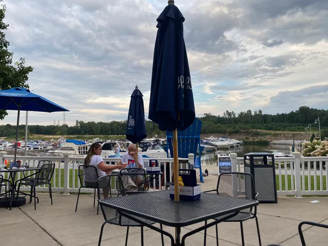 Marina Shores Yacht Club (Open Year Round to the Public)