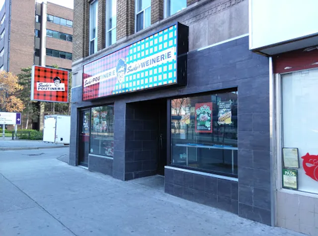 Smoke's Poutinerie Spadina