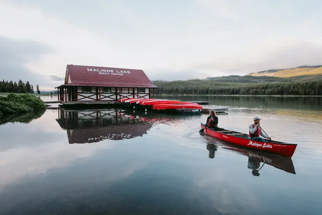 Maligne Lake Boat House
