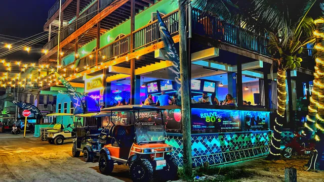 Xoti's Restaurant and Lounge