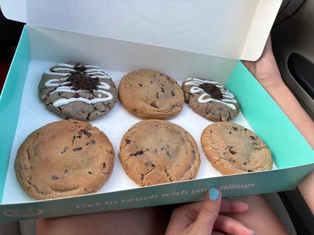 Dirty Dough Cookies - Zionsville